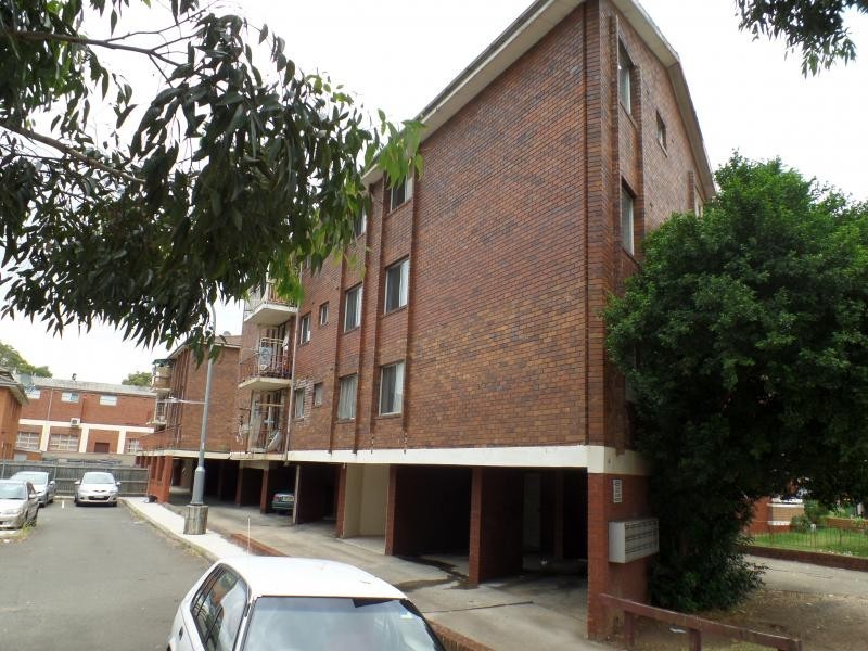 45 HAMILTON RD, Fairfield NSW 2165