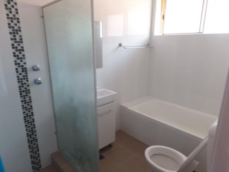 10 FISHER ST, Cabramatta NSW 2166