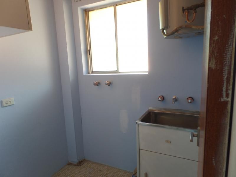 10 FISHER ST, Cabramatta NSW 2166