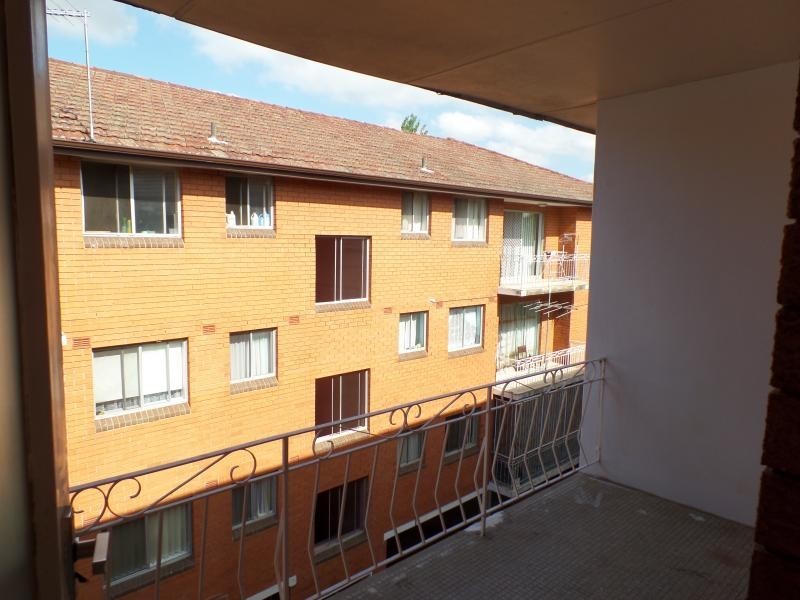 10 FISHER ST, Cabramatta NSW 2166