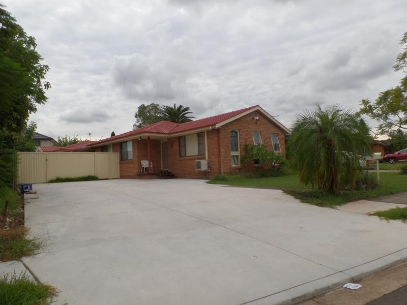 13 Esperance st, Wakeley NSW 2176