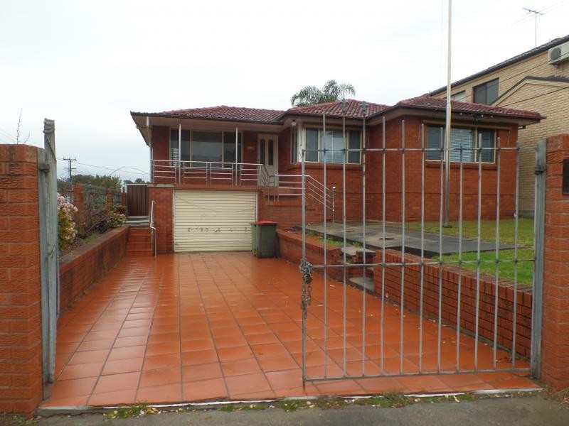 POLDING ST, Fairfield West NSW 2165