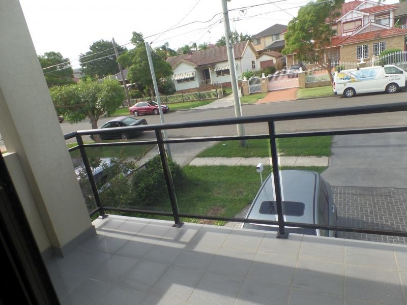 , Fairfield NSW 2165