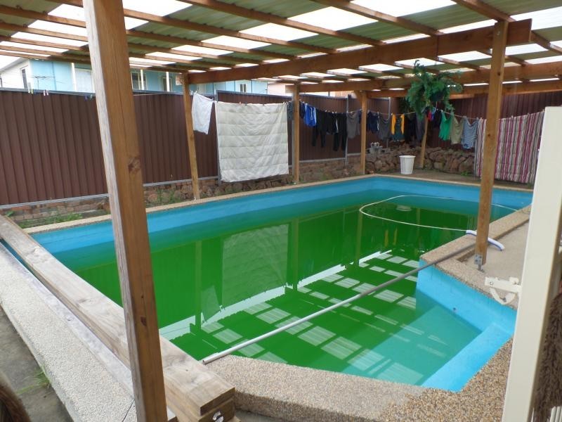 MACDONNELL AV, Fairfield West NSW 2165