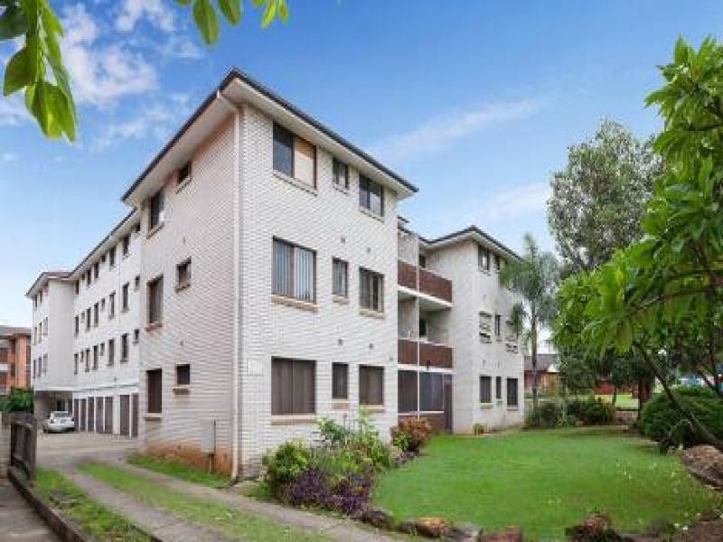 34 REMEMBRANCE AVE, Warwick Farm NSW 2170