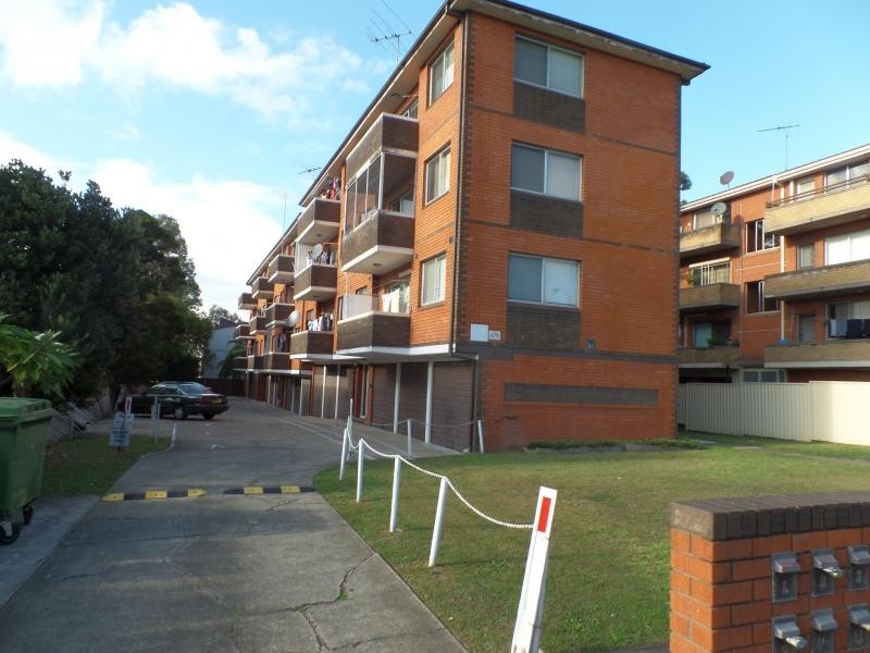 FRANCIS STREET, Fairfield NSW 2165
