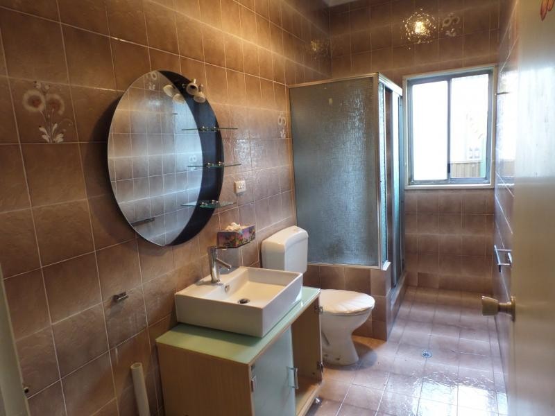 river ave, Fairfield East NSW 2165