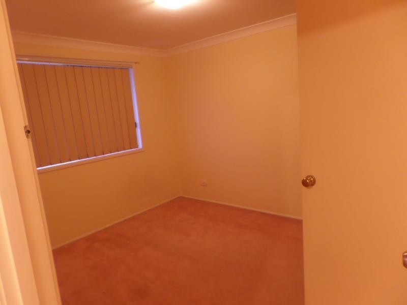 BRONTE CL, West Hoxton NSW 2171