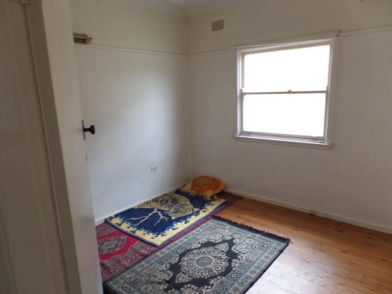 37 GRANVILLE ST, Fairfield NSW 2165