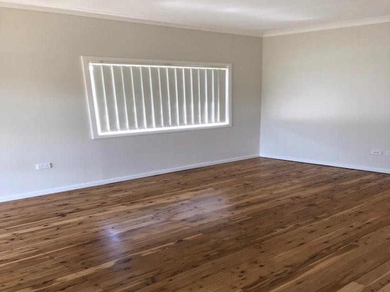 2  NORFOLK AVE, Fairfield West NSW 2165