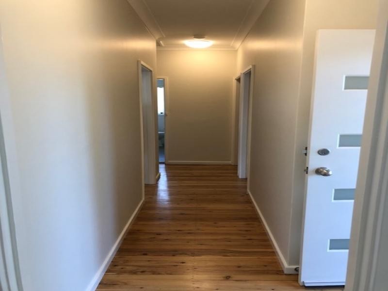 2  NORFOLK AVE, Fairfield West NSW 2165