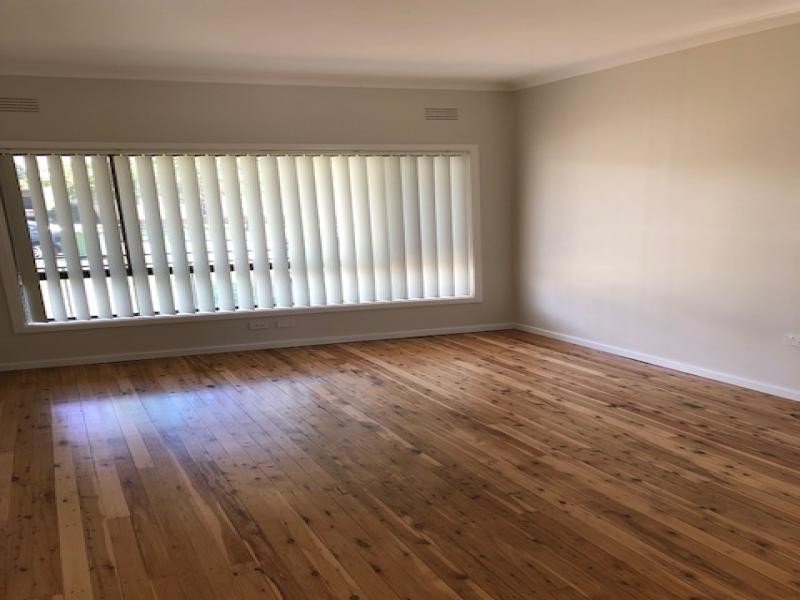 2  NORFOLK AVE, Fairfield West NSW 2165