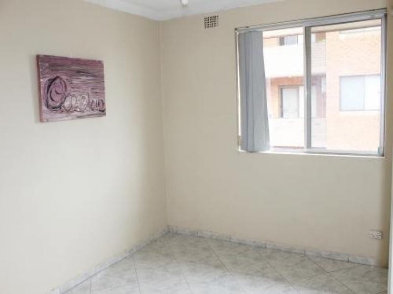 77 HARRIS STREET, Fairfield NSW 2165