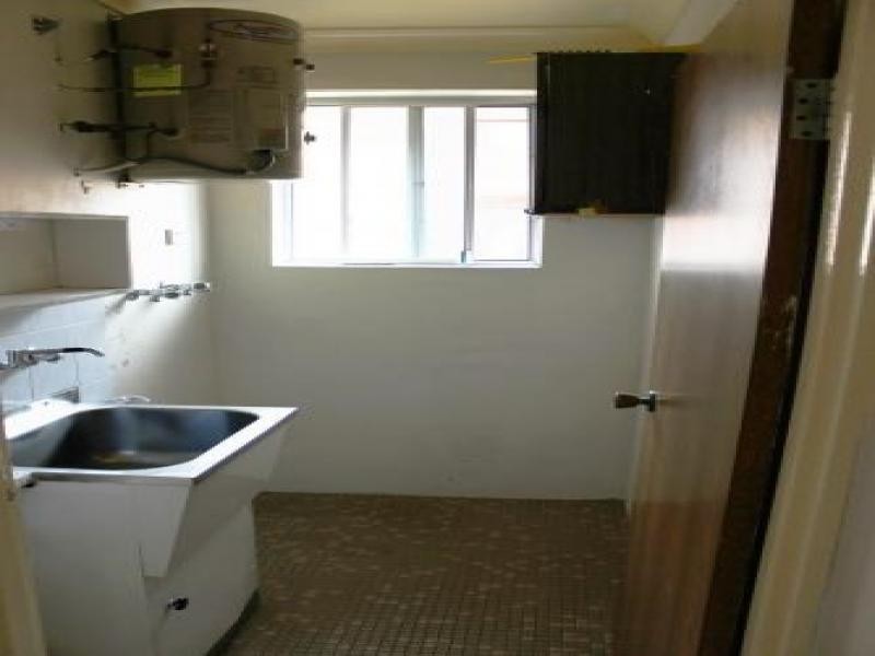 77 HARRIS STREET, Fairfield NSW 2165