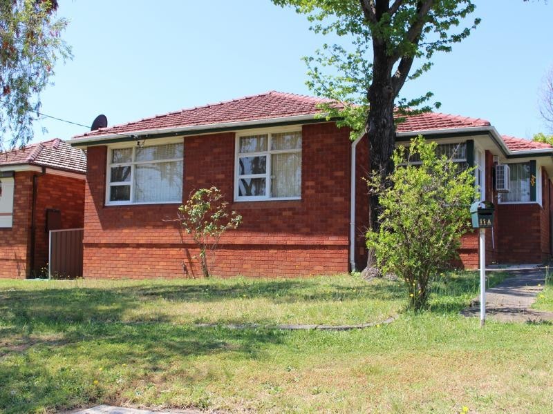 GIPPS STREET, Smithfield NSW 2164