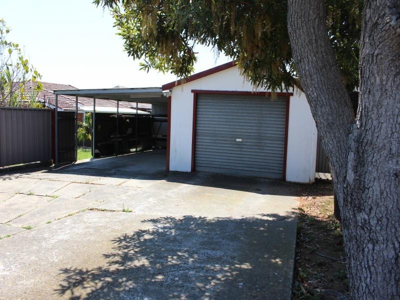 GIPPS STREET, Smithfield NSW 2164
