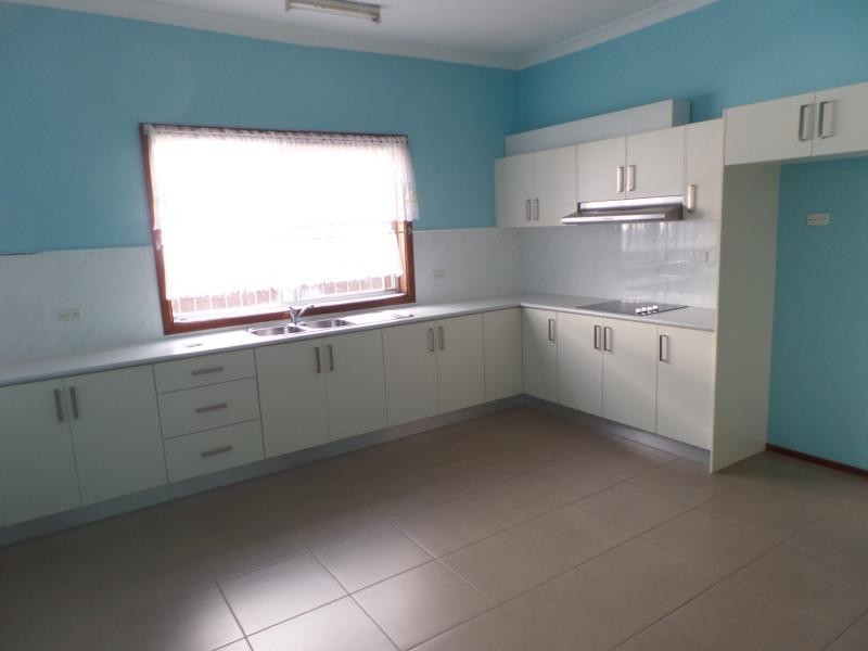 AVISFORD ST, Fairfield NSW 2165