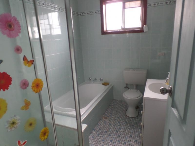 AVISFORD ST, Fairfield NSW 2165
