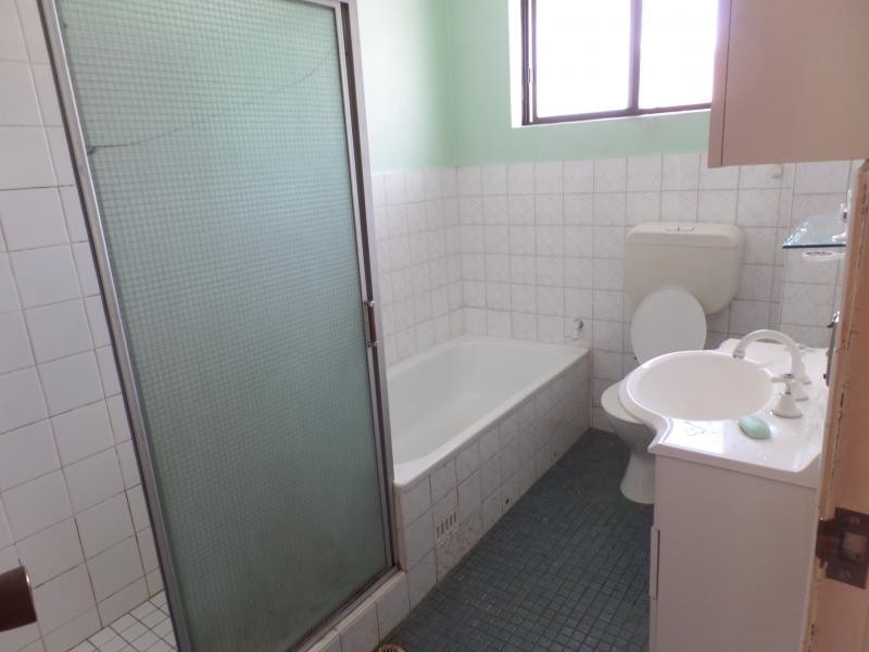 412 THE HORSLEY DRIVE, Fairfield NSW 2165
