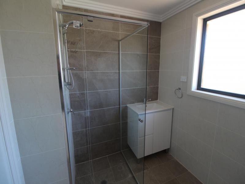 MOHAWK CR, Greenfield Park NSW 2176