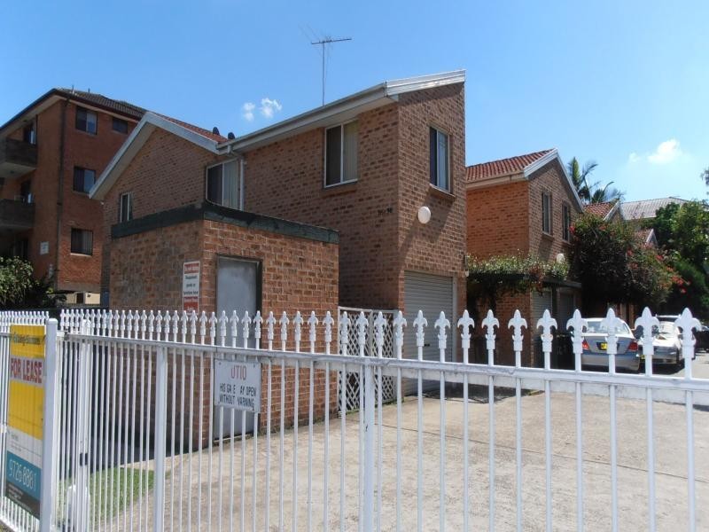 HARRIS STREET, Fairfield NSW 2165