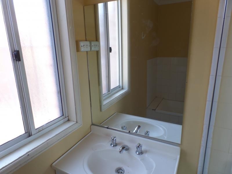 HARRIS STREET, Fairfield NSW 2165