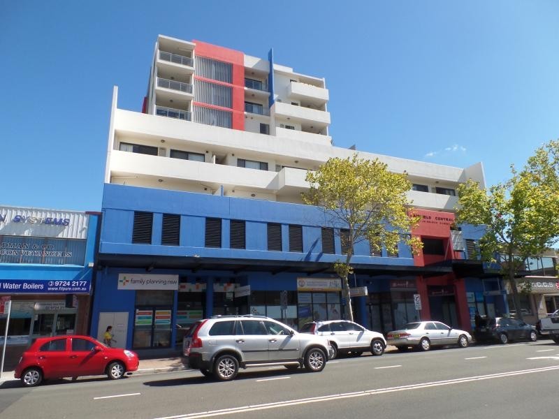 NELSON STREET, Fairfield NSW 2165