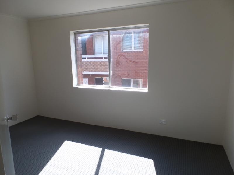 Hamilton Rd, Fairfield NSW 2165