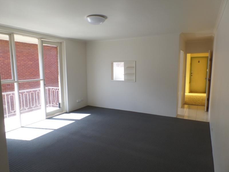 Hamilton Rd, Fairfield NSW 2165