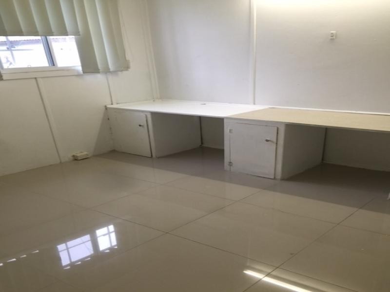 HAMILTON RD, Fairfield NSW 2165