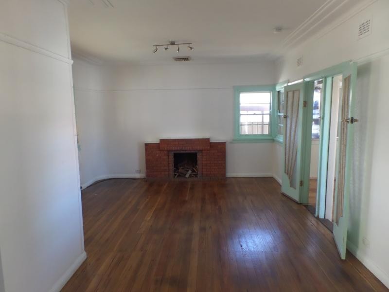 , Fairfield East NSW 2165