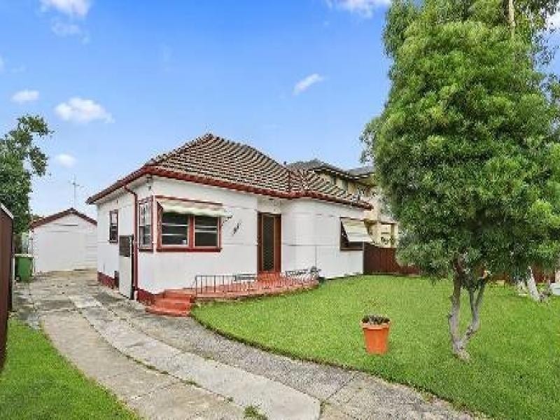 NELSON STREET, Fairfield NSW 2165