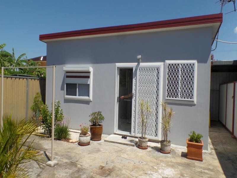 , Fairfield West NSW 2165