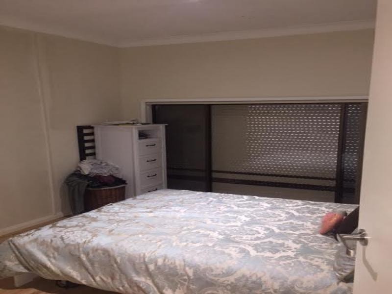 608 SMITHFIELD RD, Greenfield Park NSW 2176