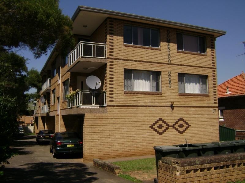 37 NELSON ST, Fairfield NSW 2165