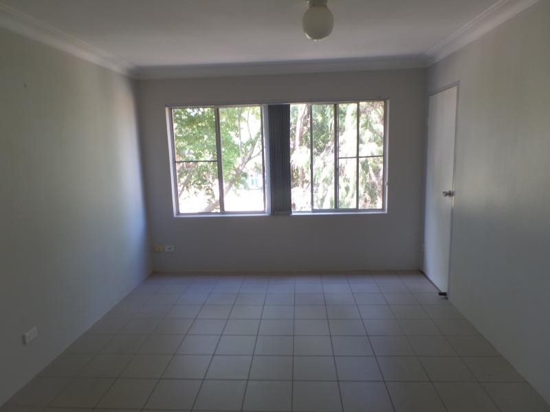 37 NELSON ST, Fairfield NSW 2165