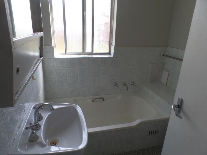 37 NELSON ST, Fairfield NSW 2165