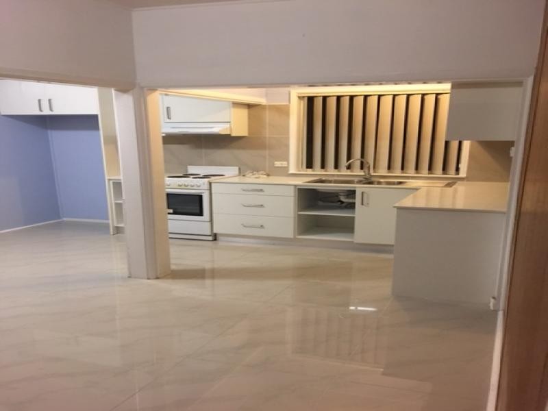 27A  Alexander Street, Smithfield NSW 2164