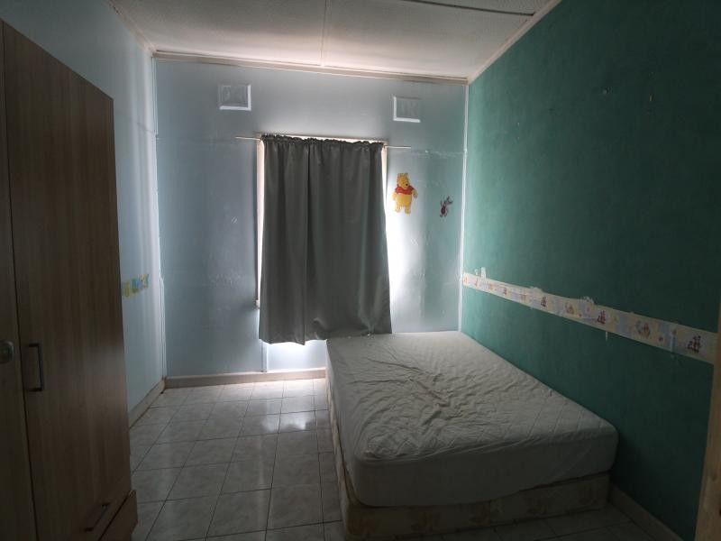 VINE STREET, Fairfield NSW 2165