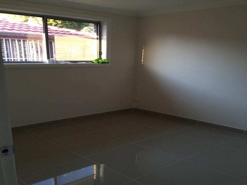 ERNST PL, Edensor Park NSW 2176