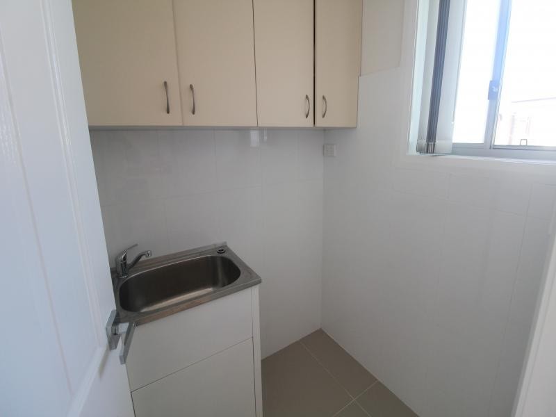 ERNST PL, Edensor Park NSW 2176