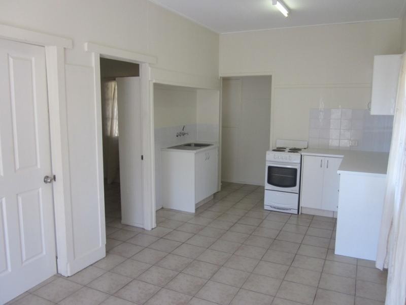 146 Frank St, Labrador QLD 4215