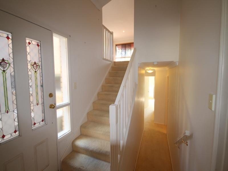 6 Crestridge Cres, Oxenford QLD 4210