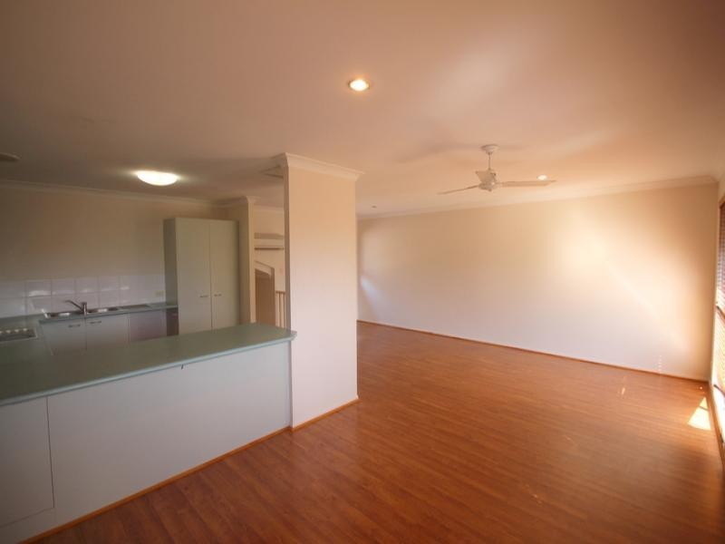 6 Crestridge Cres, Oxenford QLD 4210