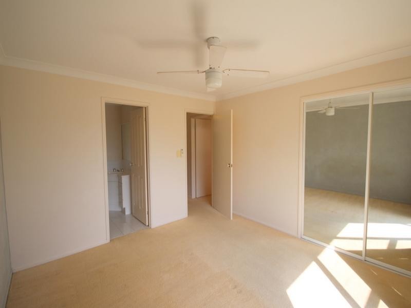 6 Crestridge Cres, Oxenford QLD 4210