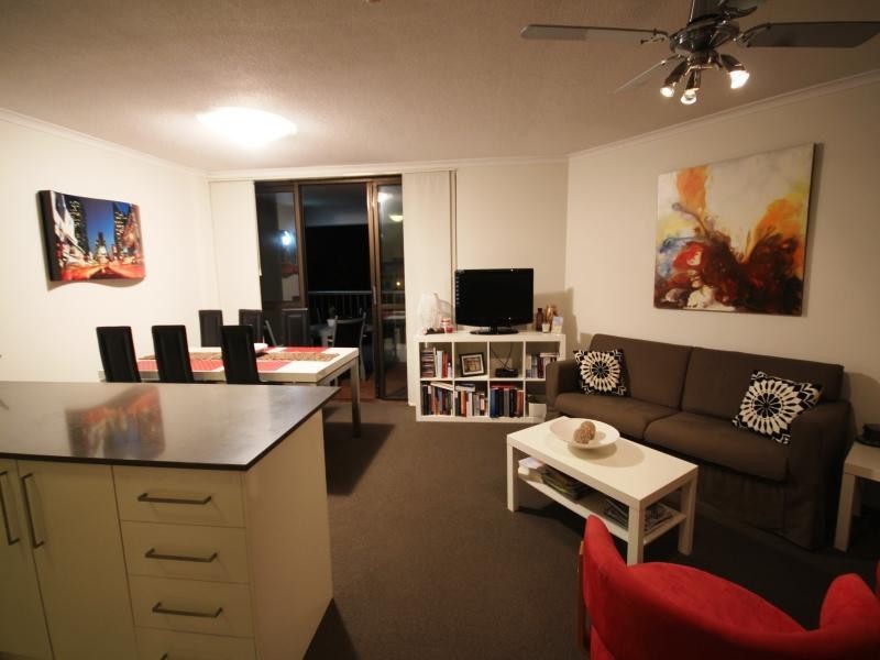 114 Marine Pde, Southport QLD 4215