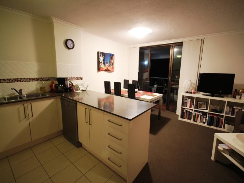 114 Marine Pde, Southport QLD 4215