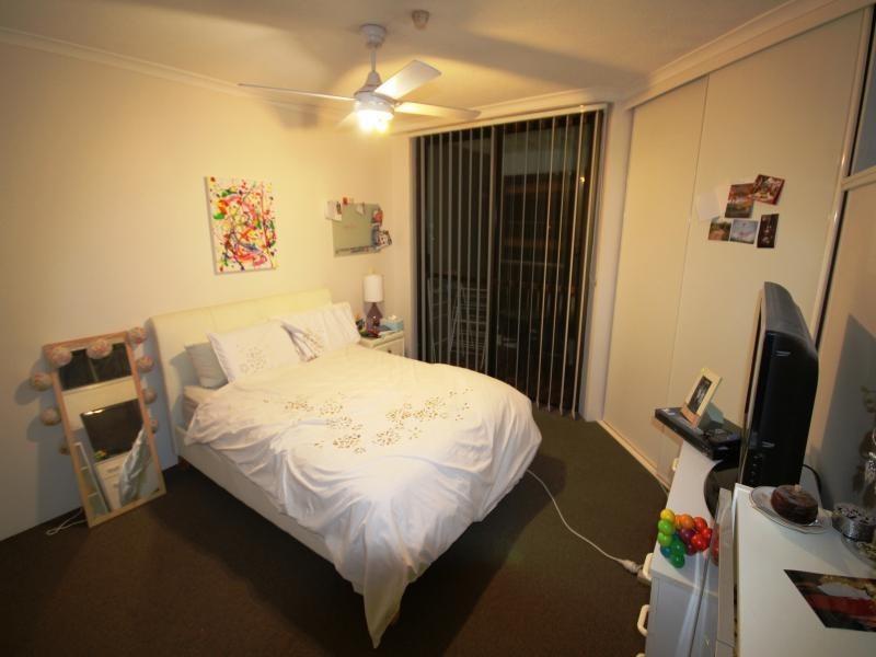 114 Marine Pde, Southport QLD 4215