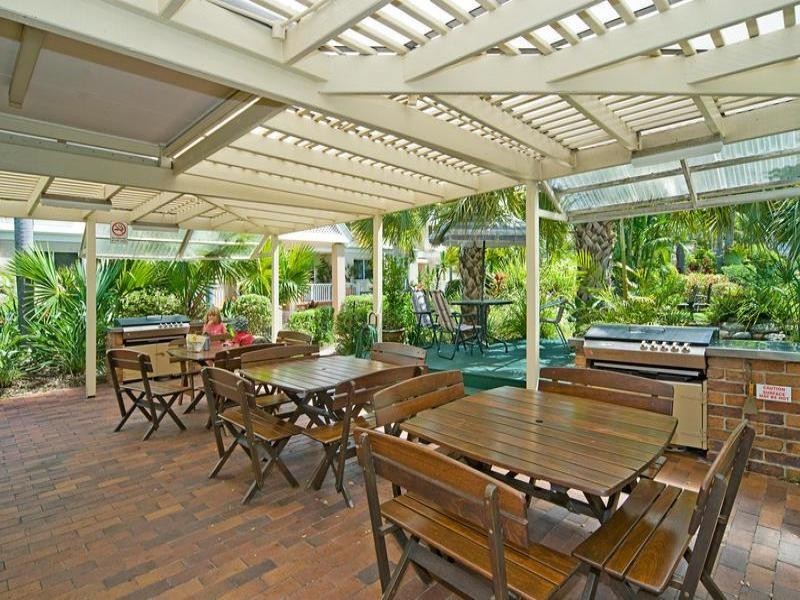 3 Marina Cres, Runaway Bay QLD 4216