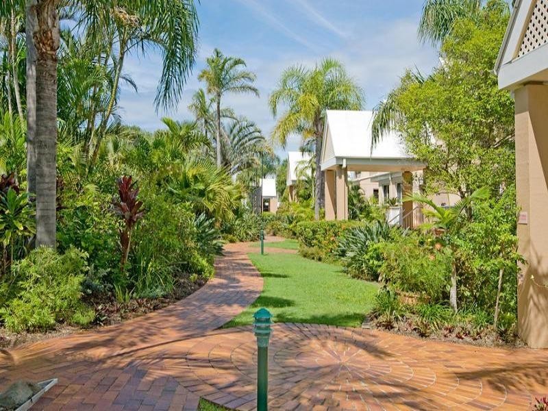 3 Marina Cres, Runaway Bay QLD 4216